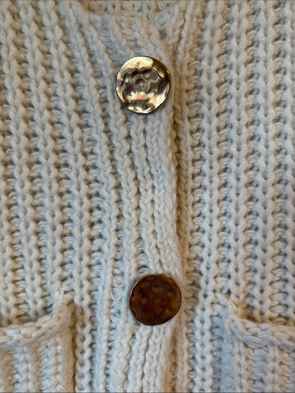Women’s Chunky Knit Cropped Sweater Vest Ivory & Gold Buttons - Picture 4 of 5